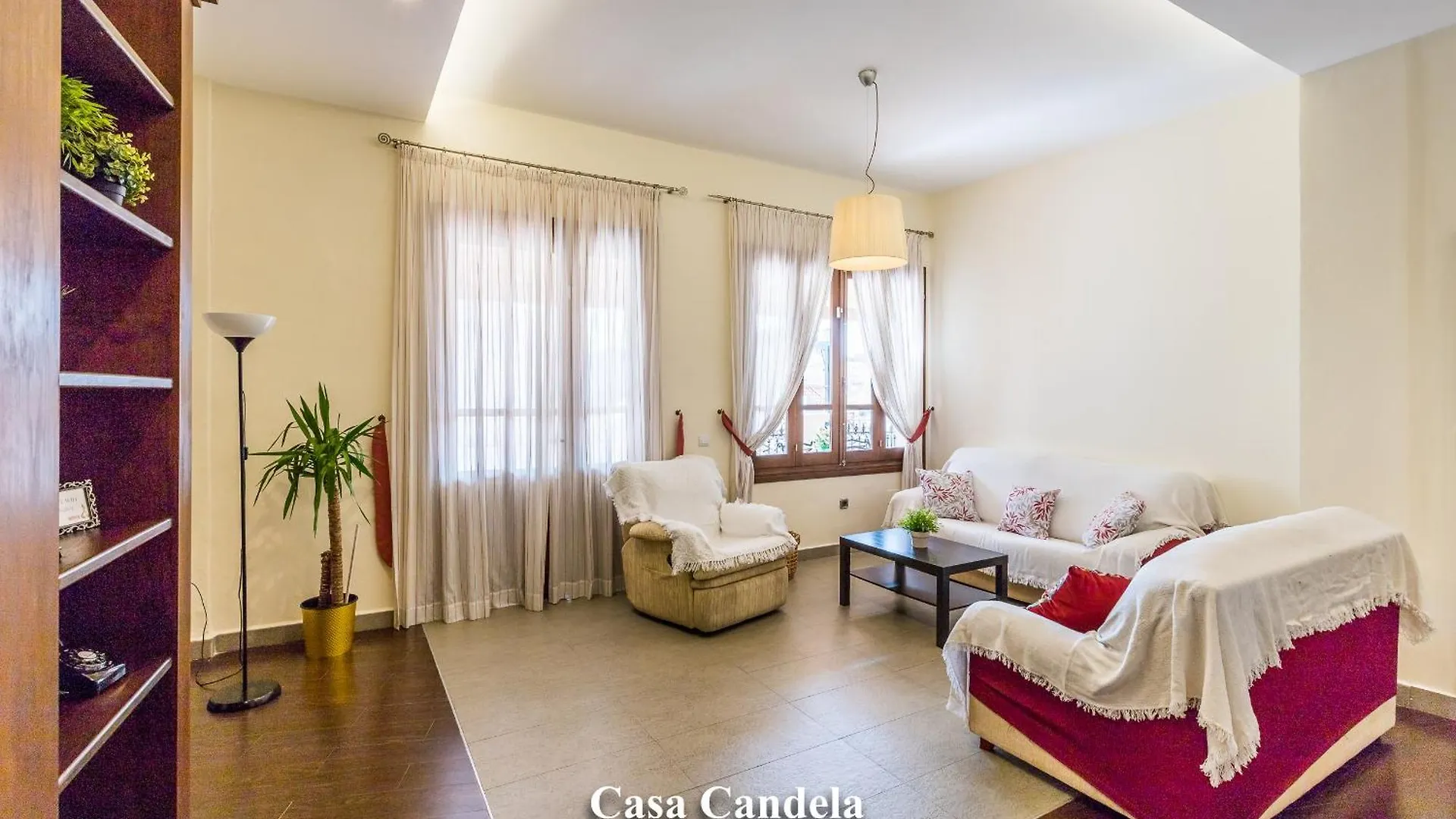 Apartamentos Candela Alora
